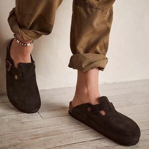 COPY - NWOT Birksenstock Boston/Mocha (Size: 38)